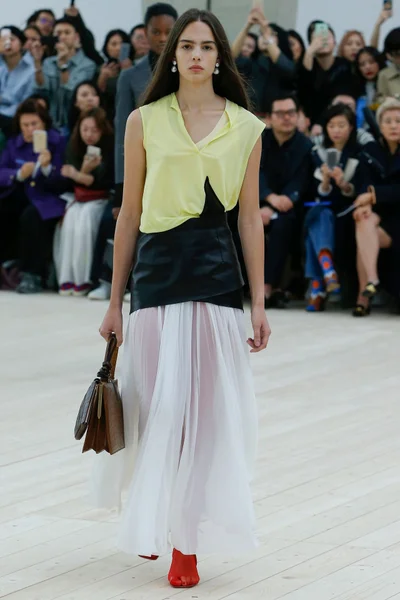 Look 8